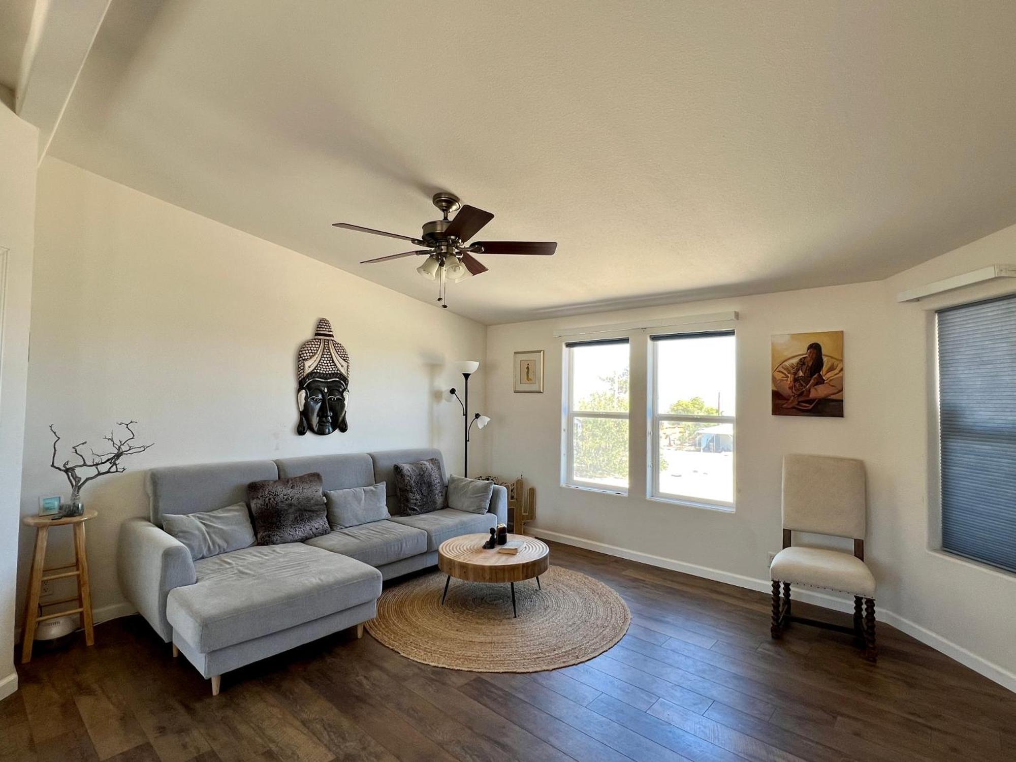 Bodhi House, Joshua Tree National Park Hostel Туентинайн Палмс Екстериор снимка