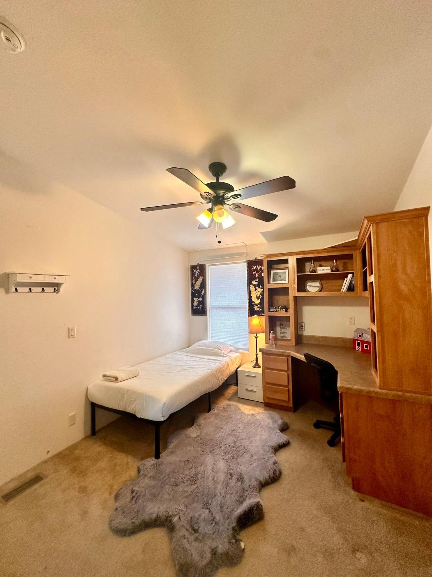 Bodhi House, Joshua Tree National Park Hostel Туентинайн Палмс Екстериор снимка